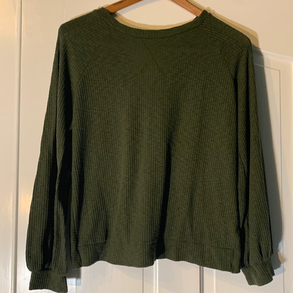 Dee Elly Dark Green back knot and cutout knit top Size M